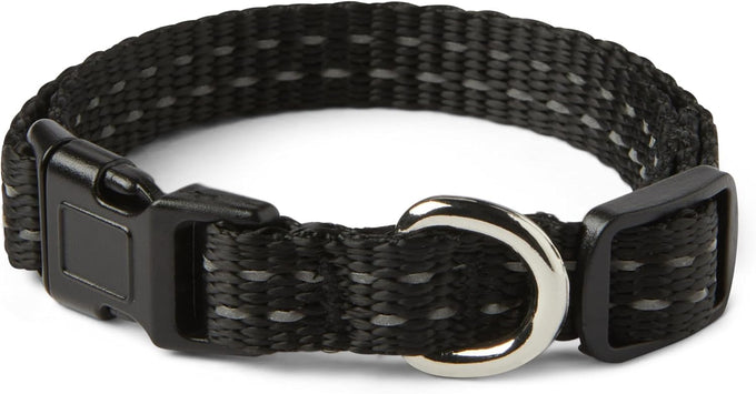 <p>Amazon Basics Polyester Dog Collar for Large Dogs, Adjustable Length 21-37", 1.4" W, Black.</p>