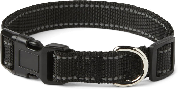 <p>Amazon Basics Polyester Dog Collar for Large Dogs, Adjustable Length 21-37", 1.4" W, Black.</p>