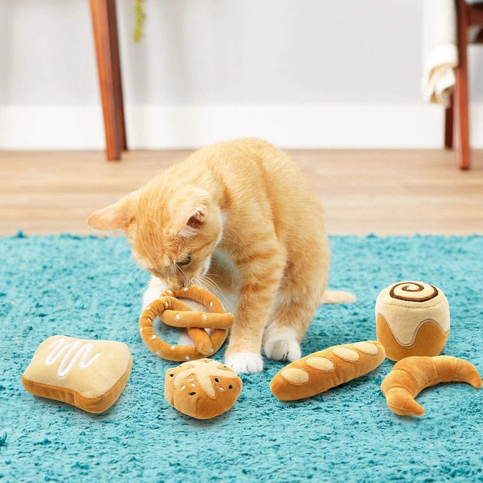ciyvolyeen bread catnip toys 6 pack for indoor interactive kittens chew bite kick toys